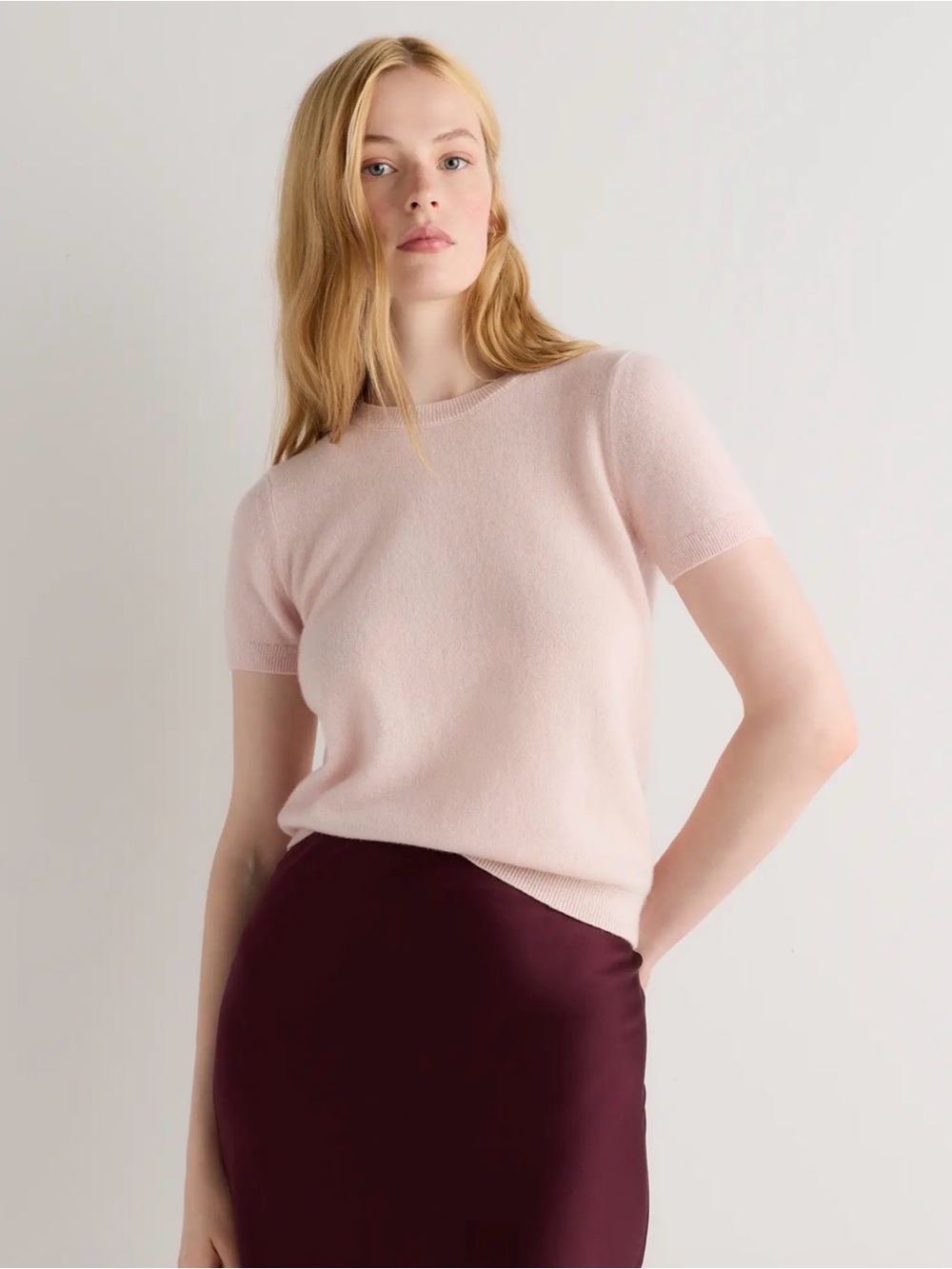 Quince Mongolian 100% Cashmere Short-Sleeve Crew Tee Sweater in Blush small